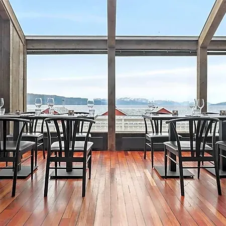 Hotel Fjord 3*