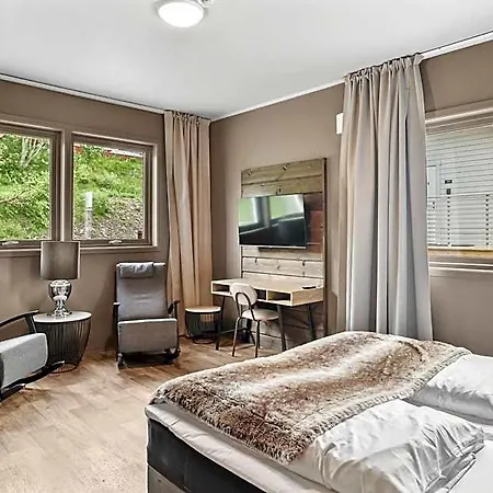 Fjord Hotel 3*