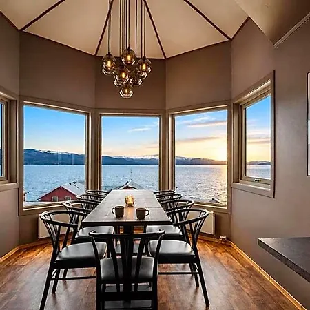 Hotel Fjord 3*